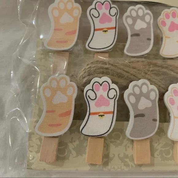 Cat Paw Themed Wooden Clips set of 10 - Picture 5 of 8